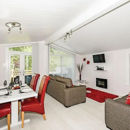 ليكسايد لودجز منتزه العطل باسنثوايت