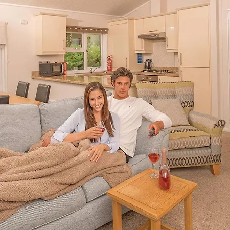 ليكسايد لودجز منتزه العطل باسنثوايت