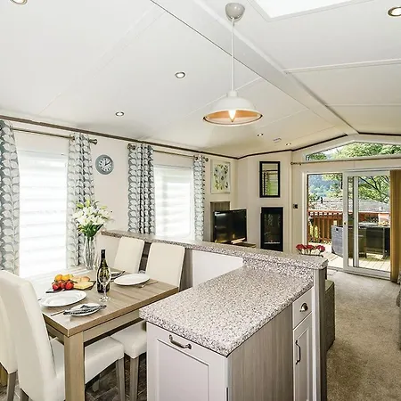 Lakeside Holiday park *